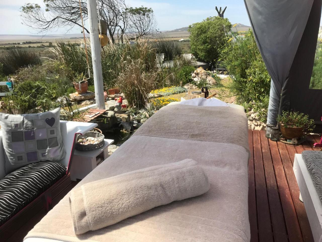 Farr Out Guest House Paternoster Eksteriør billede